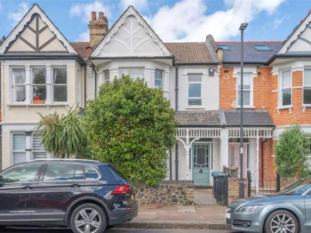 House for sale in New Southgate, Greater London