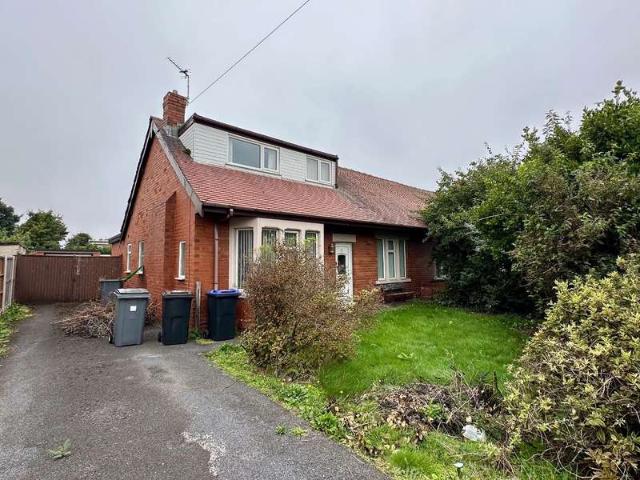Bungalow for sale in Common Edge