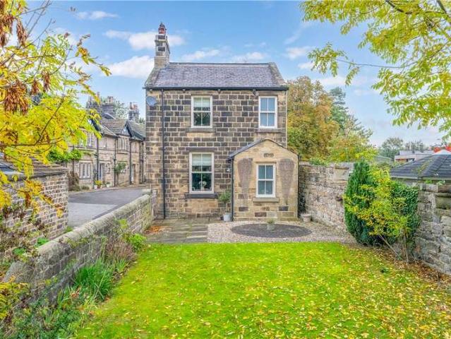 House for sale in Esscroft, Bradford