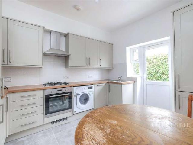 Maisonette for rent in London Borough of Hillingdon, Greater London