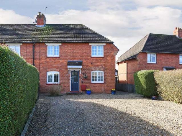 House for sale in Hillview, Surrey