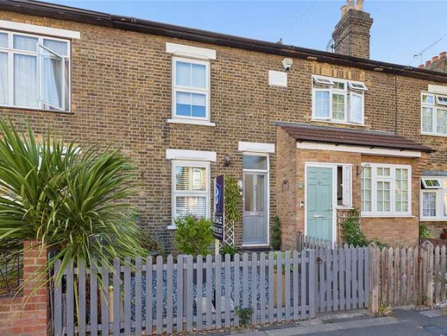 House for sale in Gidea Park, Greater London