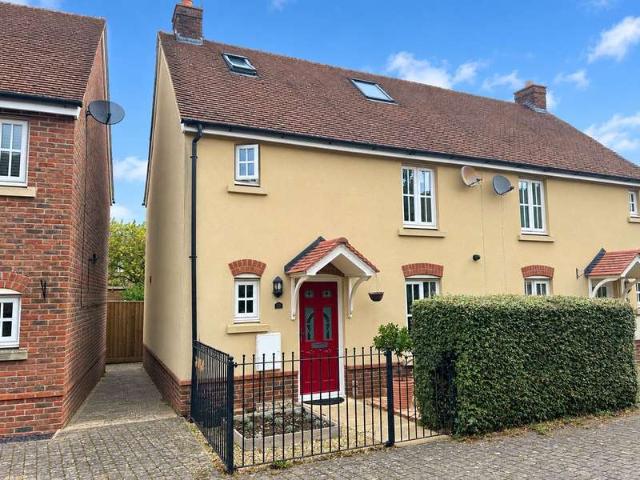 House for sale in Burghfield Common, West Berkshire