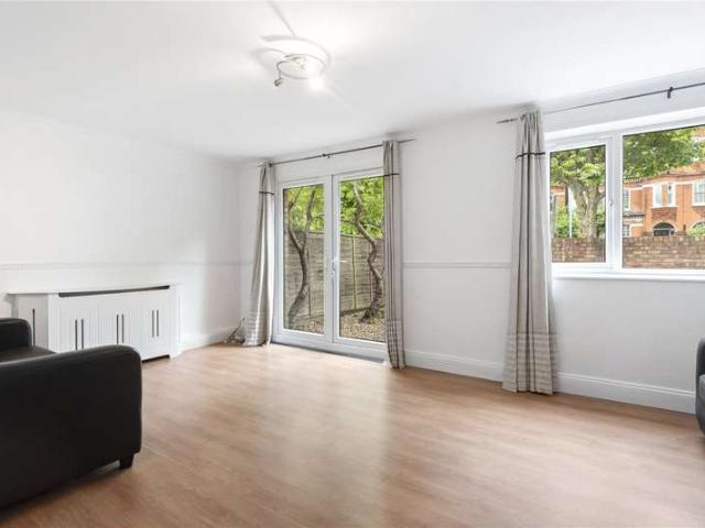 House for sale in Balham, Greater London