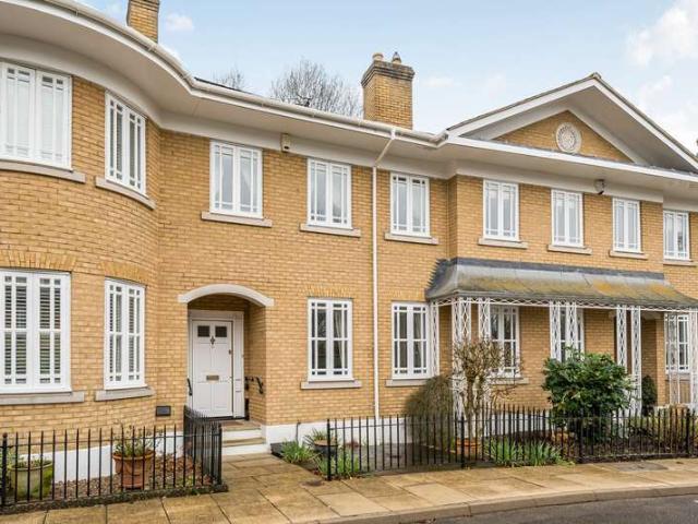 House for sale in Blackhills, Surrey