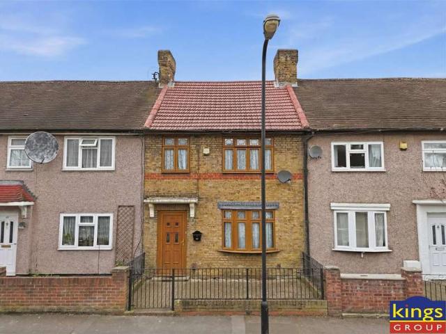 House for sale in Chapel End, Highams Park