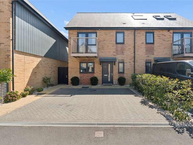 House for sale in South Ockendon, Essex