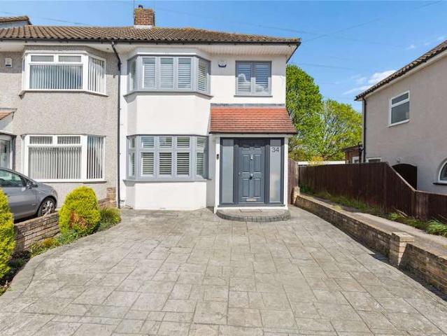 House for sale in Pot Kilns, Greater London
