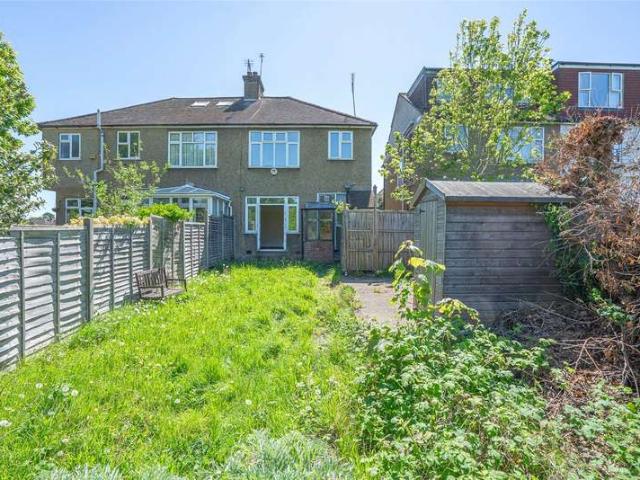 House for sale in Finchley, Greater London