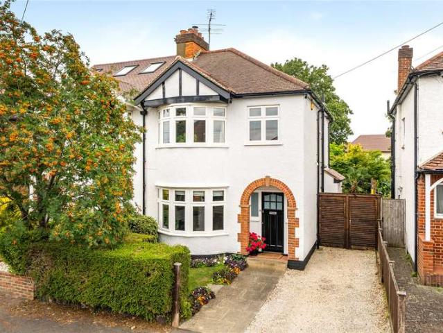 House for sale in Hook, Greater London