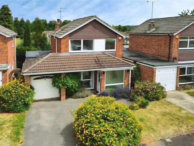 House for sale in Speen