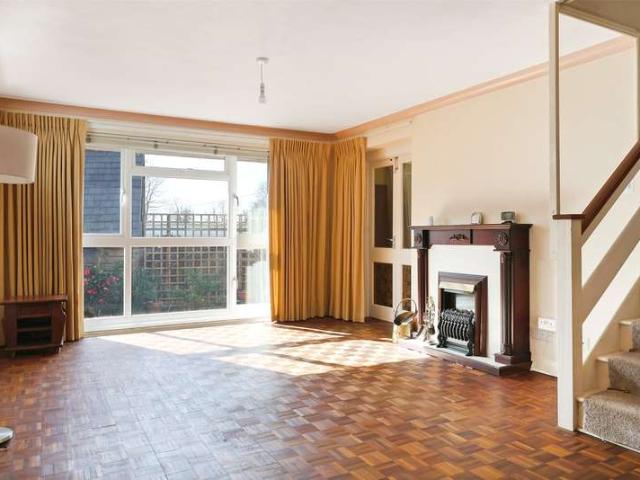 House for sale in Pachesham Park, Surrey