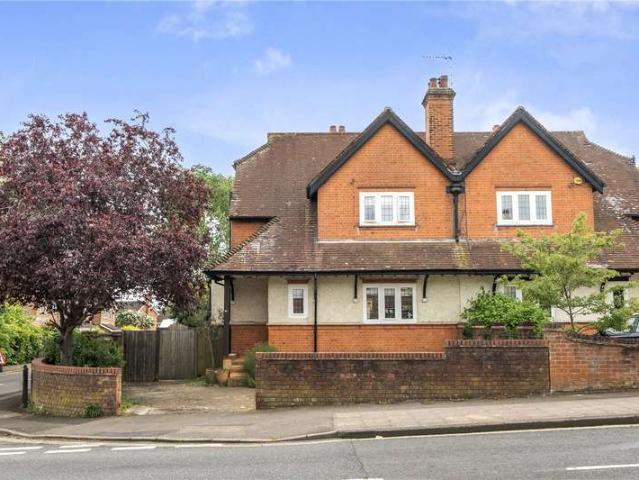 House for sale in Aldershot, Hampshire