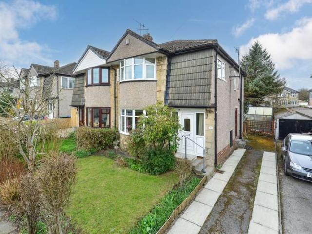 House for sale in Cottingley, West Yorkshire
