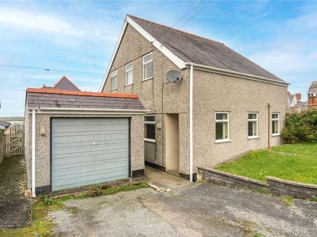 House for sale in Caernarfon