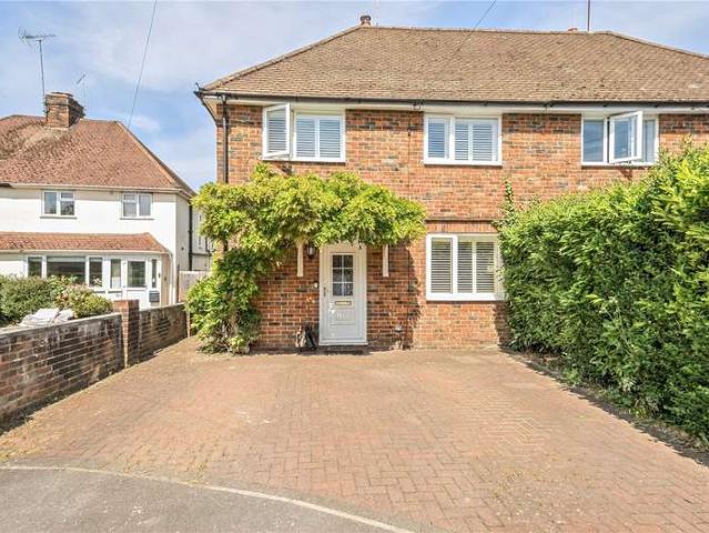 House for sale in Wrecclesham, Fole