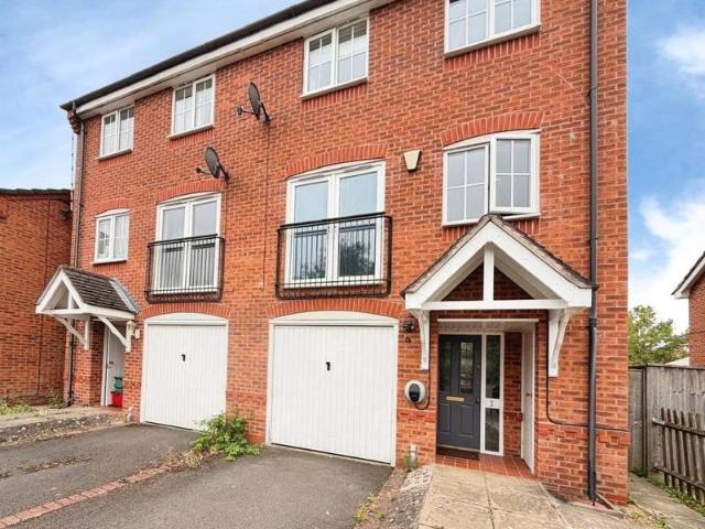 House for sale in Woodloes Park, Green Close
