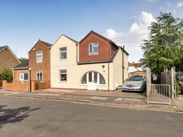 House for sale in The Slade, Oxfordshire