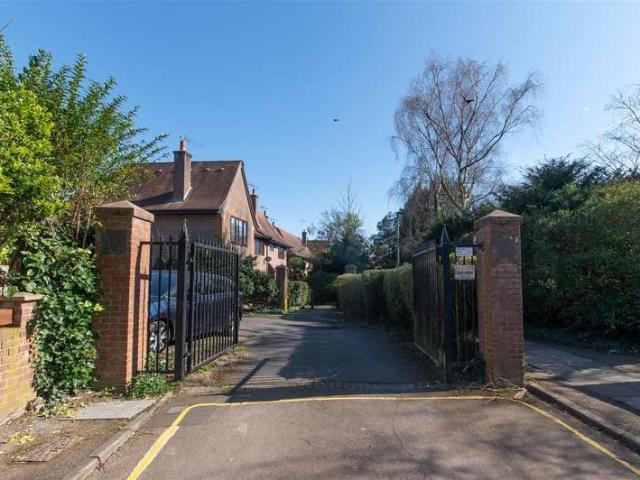 House for sale in East Finchley, Finchley House for sale in East Finchley, Finchley