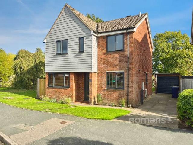 House for sale in Badshot Lea, Waverley