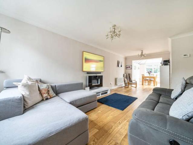 House for sale in Cadbury Heath, South Gloucestershire