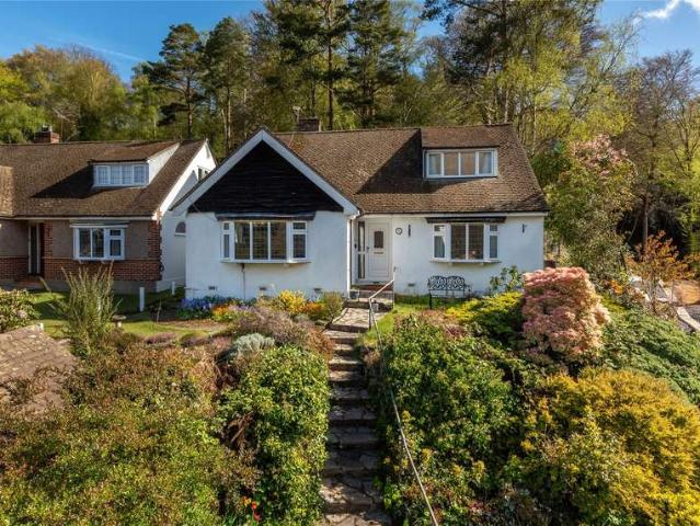 House for sale in Tower Hill, Pachesham Park