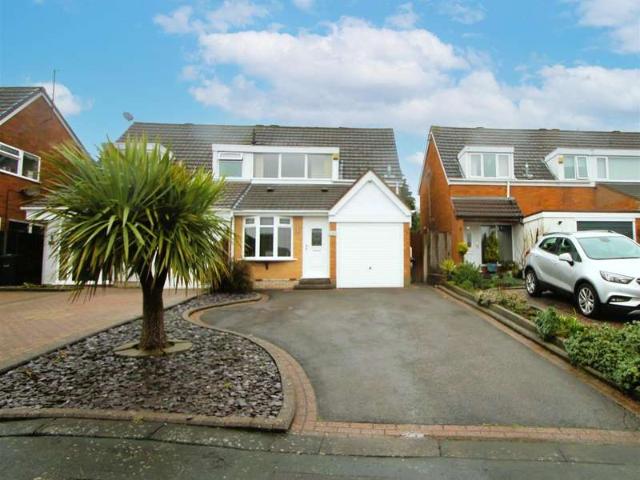 House for sale in Halesowen, West Midlands