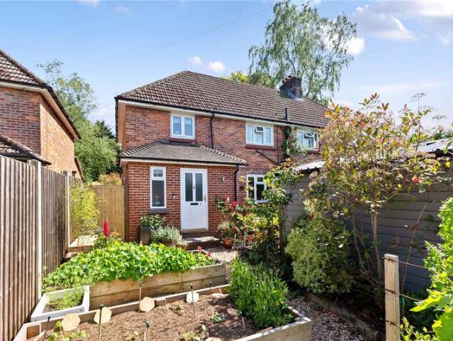 House for sale in Fole, Surrey