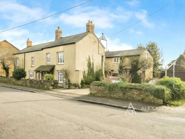 House for sale in Croughton, Northamptonshire
