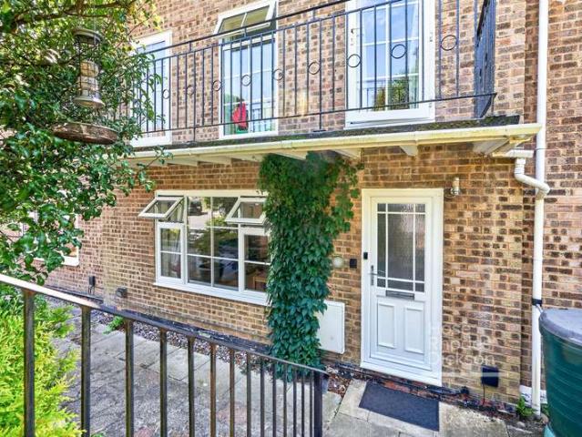 House for sale in Binstead, Ryde