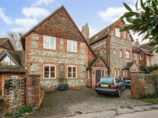House for sale in Littlecote, West Sussex