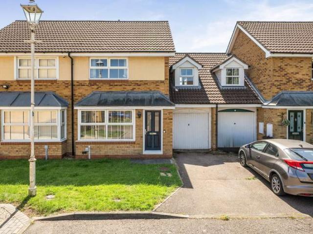 House for sale in Watermead, Buckinghamshire