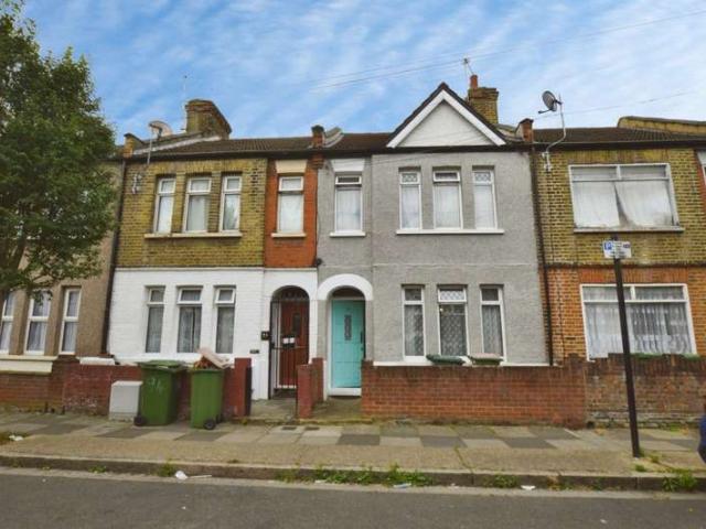 House for sale in Plaistow, Greater London