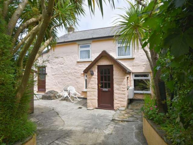 House for sale in Mount Ambrose, Cornwall
