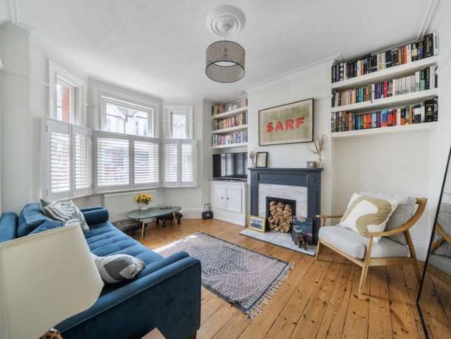 House for sale in Bell Green, Greater London