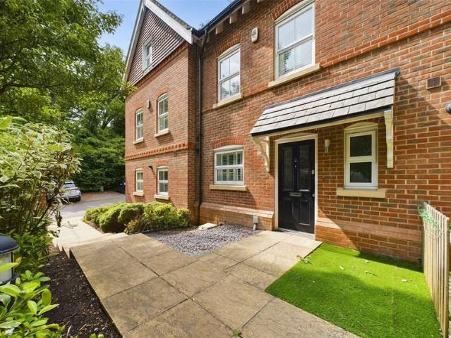 House for sale in Martin's Heron, Winkfield
