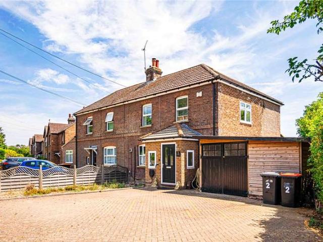 House for sale in Totternhoe, Bedfordshire