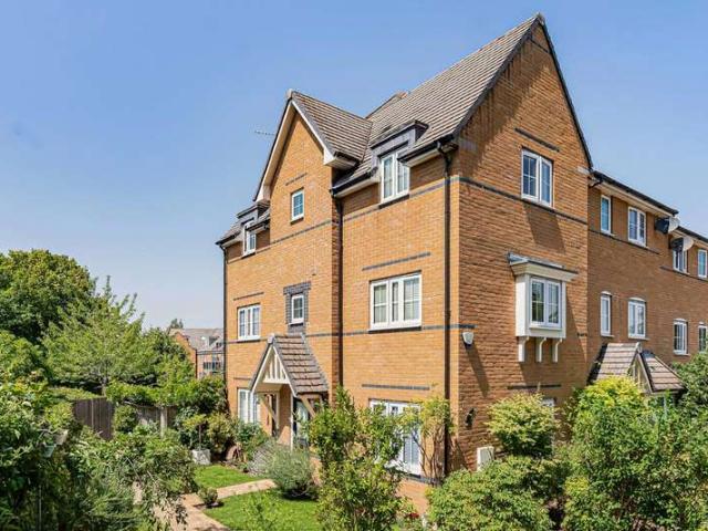 House for sale in Hertford, Colliers End