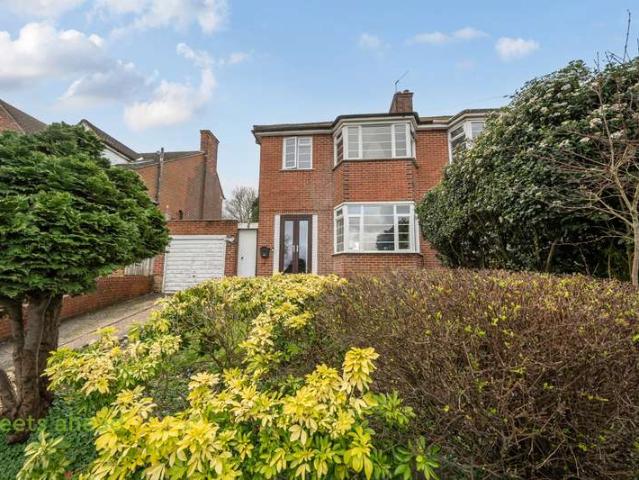 House for sale in London Borough of Croydon, Kenley