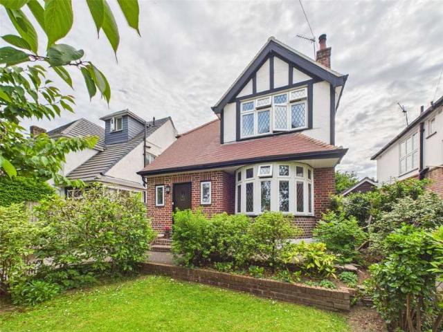 House for sale in Throop, Bournemouth