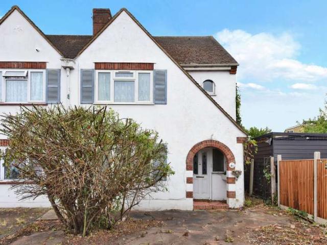 House for sale in Worcester Park, Greater London