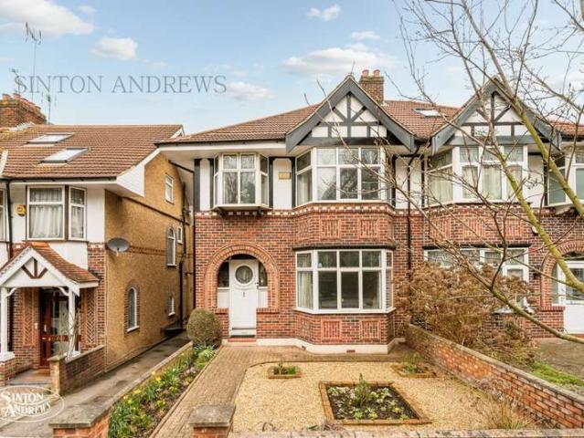 House for sale in London Borough of Ealing, Park Royal