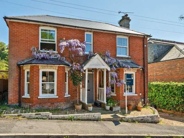 House for sale in Binscombe, Waverley