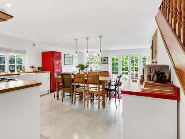 House for sale in Stoke Newington, Greater London