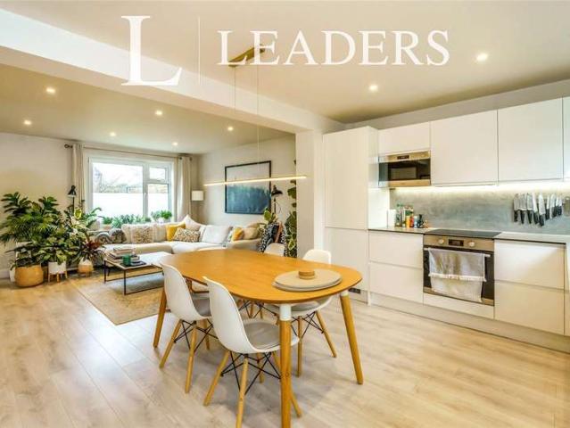 House for sale in Chichester, Littlecote