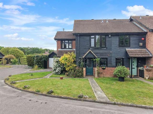 House for sale in Pachesham Park, Surrey
