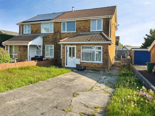 House for sale in Llanedi, Tycroes