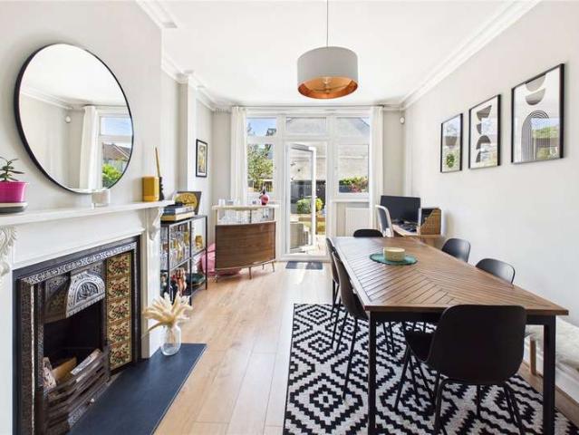House for sale in London Borough of Croydon, Norbury