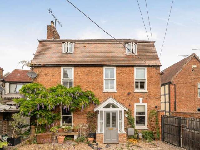 House for sale in Priors Park, Tewkesbury