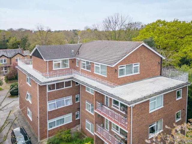 House for sale in Greater London